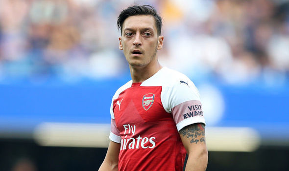 Mesut Ozil vil bli i Arsenal