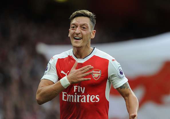 Mesut Ozil viste sin verdi for Arsenal i en 3-1-seier